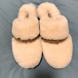 UGG slippers size 8